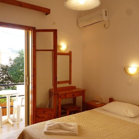 Giannis Apartment Agios Georgios Pagon Exterior photo