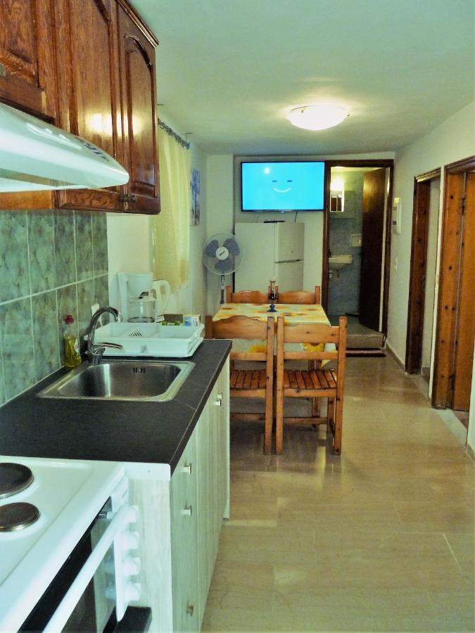 Giannis Apartment Agios Georgios Pagon Exterior photo